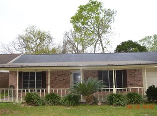 610 Gray St, West Columbia, TX 77486