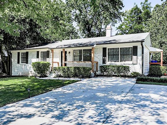5th image of 2774 Carolyn Dr SE