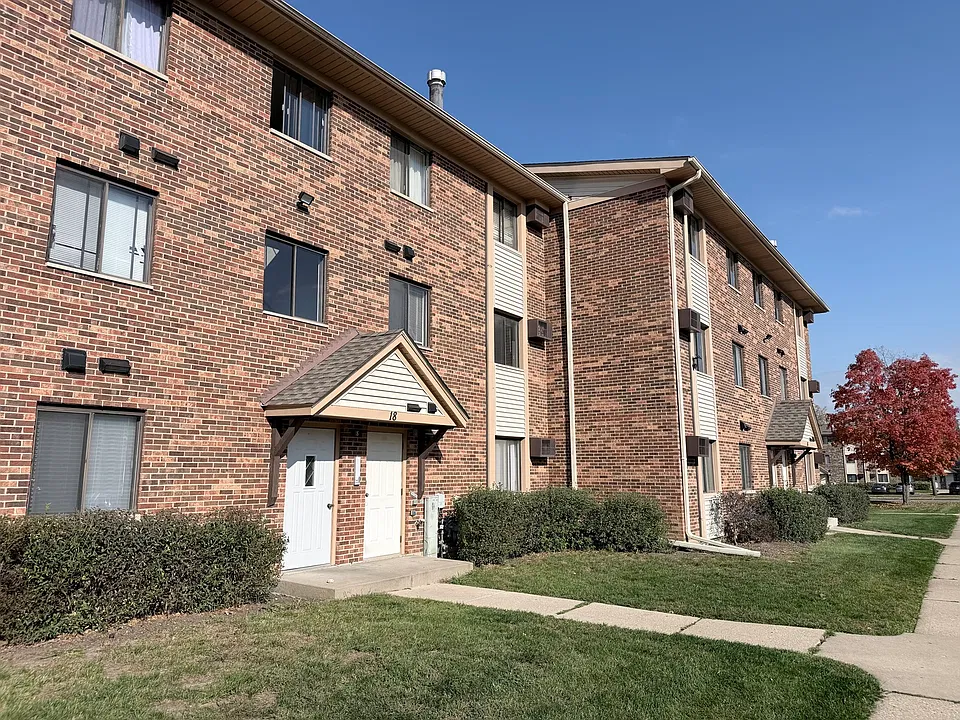 18 Parkside Ct #9