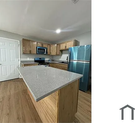 2471 Rosen Ave — Photo 2