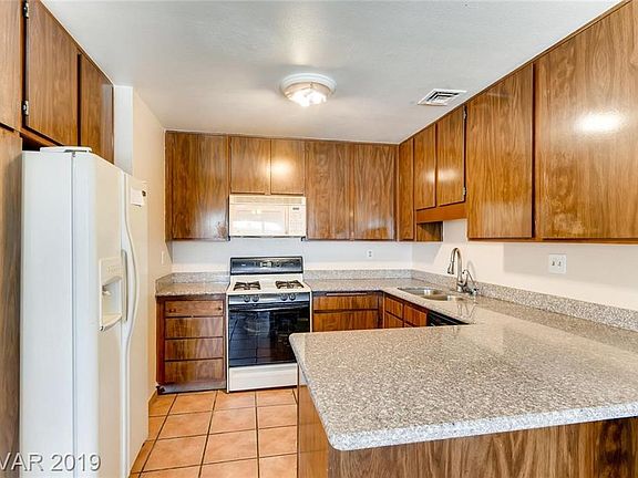 5th image of 7011 Starwood Dr