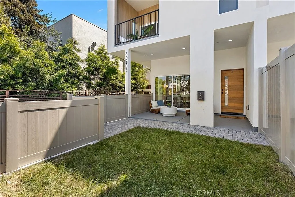 4 bed, 2019 sqft, $5,600 — Photo 2