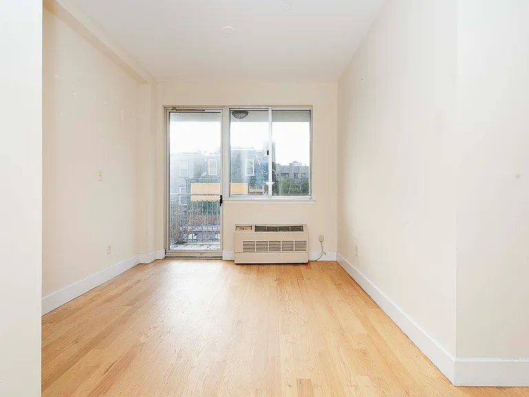 756 Myrtle Ave #4-B — Photo 3
