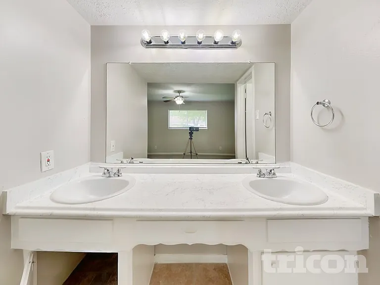 4322 High Point Ln — Photo 10