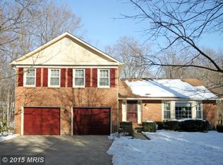 4605 Tapestry Dr, Fairfax, VA 22032