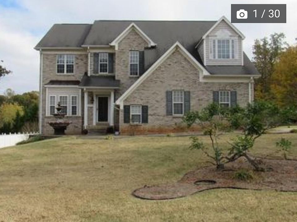 313 Maverick Trail Dr. King, NC. Brick front, open concept