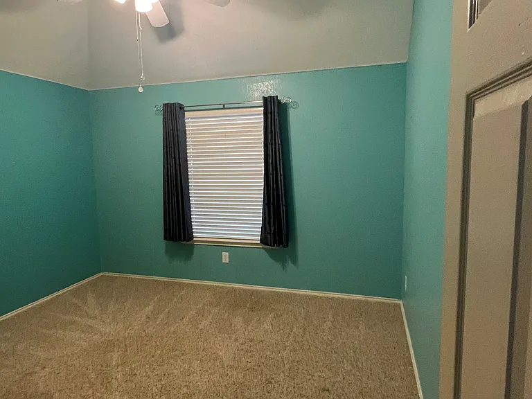 1216 Pleasant Oaks Dr — Photo 4