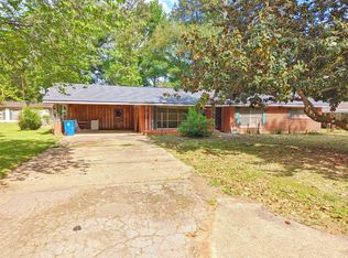 526 S Cypress St, Vivian, LA 71082