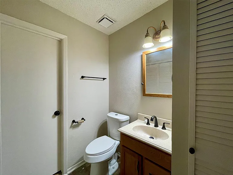 13703 Carsa Ln — Photo 19