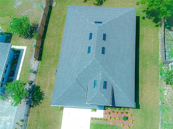5th image of 208 Fairmont Dr