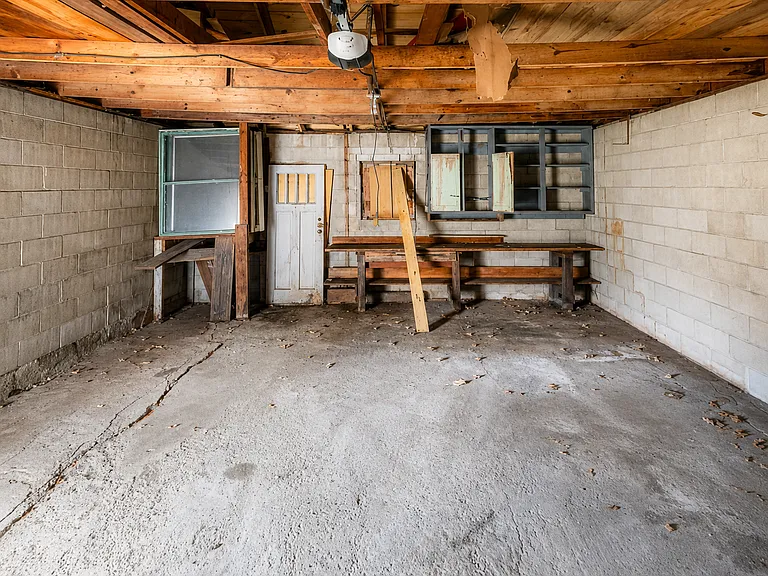 1543 Maine St — Photo 13
