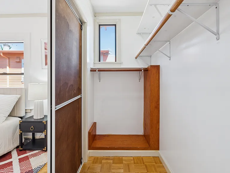 2328 Bartlett St — Photo 12