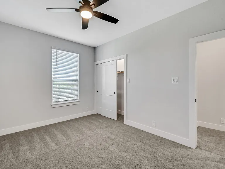 13624 Giovannis Gdn — Photo 25