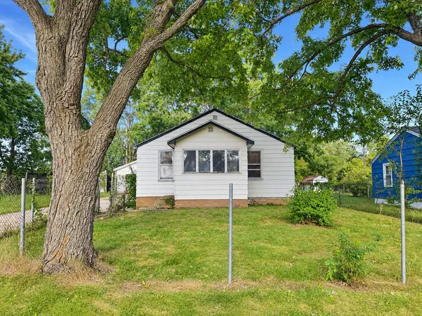 617 Gestner Rd, Benton Harbor, MI 49022