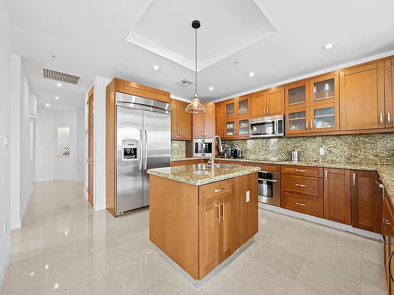 516 Hendricks Isle #4C — Photo 13