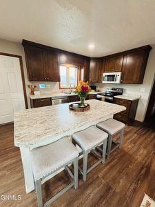 306 S 7th St, New Salem, ND, 58563