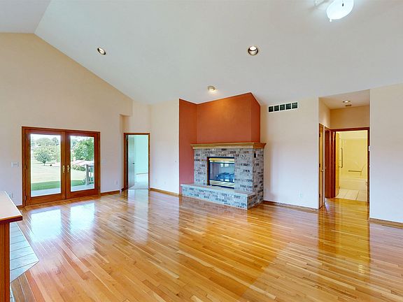 4th image of 1710 Honey Creek Dr