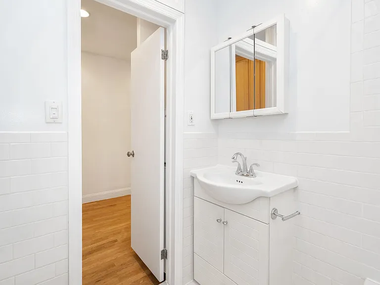 128 W 13th St #9 — Photo 8