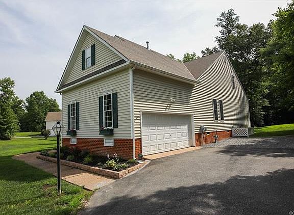 2nd image of 6725 Whitelake Dr