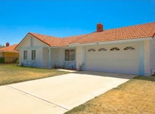 1223 W Hawthorne St, Bloomington, CA 92316