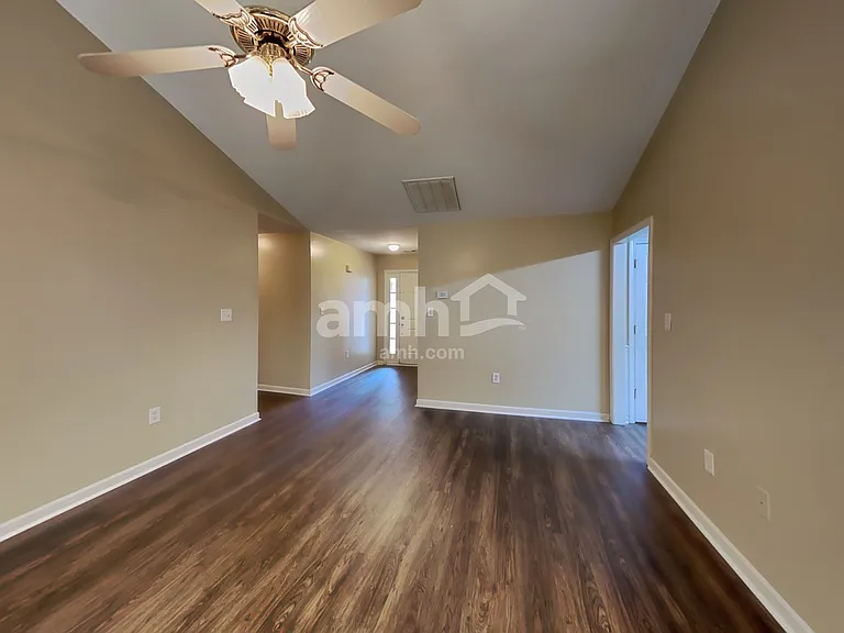 1515 Morning Glory Way — Photo 7