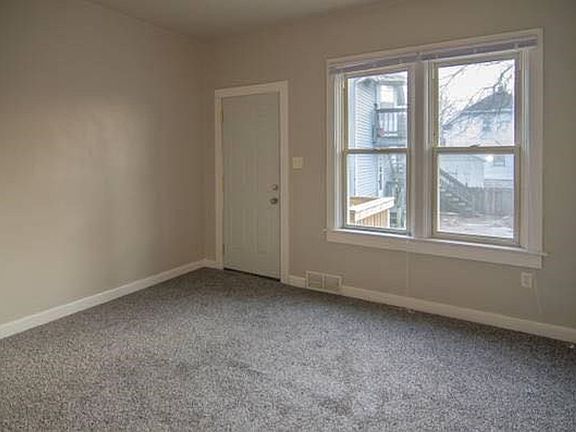 5th image of 217 N Roosevelt St APT 3
