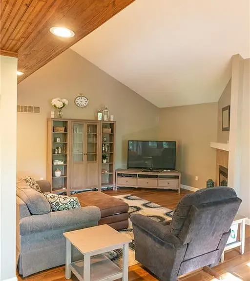 3800 Farmbrook Dr — Photo 18