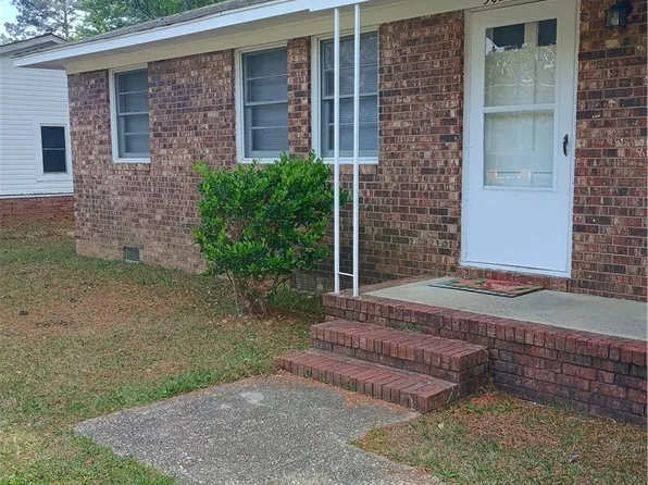5025 Houston Rd, Fayetteville, NC 28311