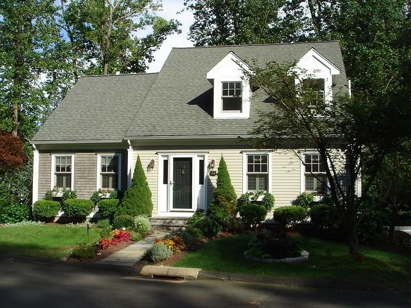 Charming Nantucket Style Home