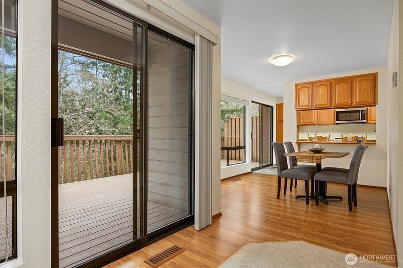 5th image of 2400 Princeton Court #6