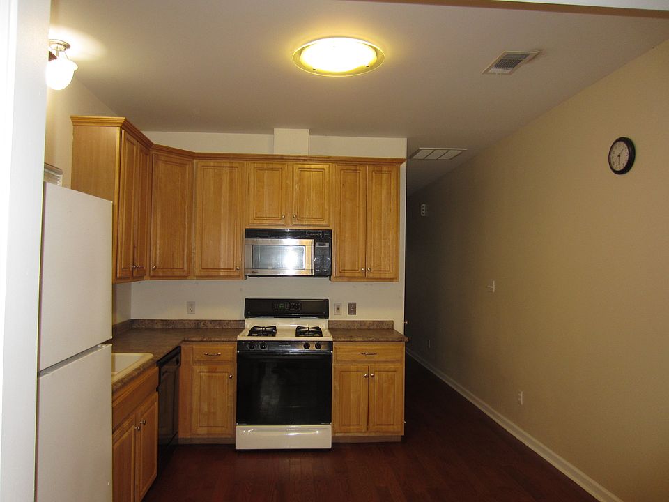 1st image of 7724 Hickory St