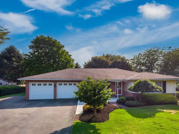 28 Loose Ln, Leesport, PA 19533