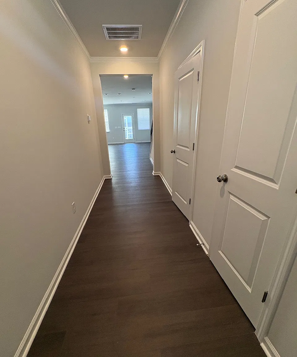 3 bed, 2.5 bath, 1792 sqft, $2,150 — Photo 2