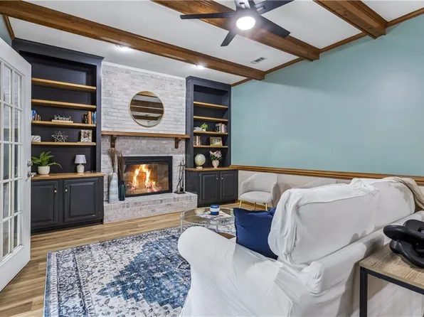 129 Stone Lake Ct, Yorktown, VA 23693