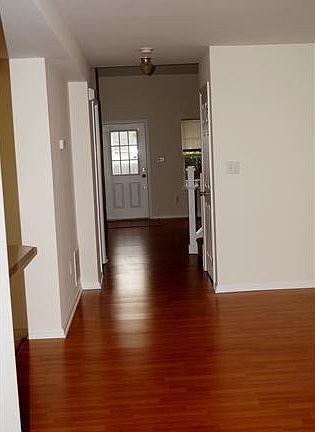 5th image of 4 Kimberly Dr