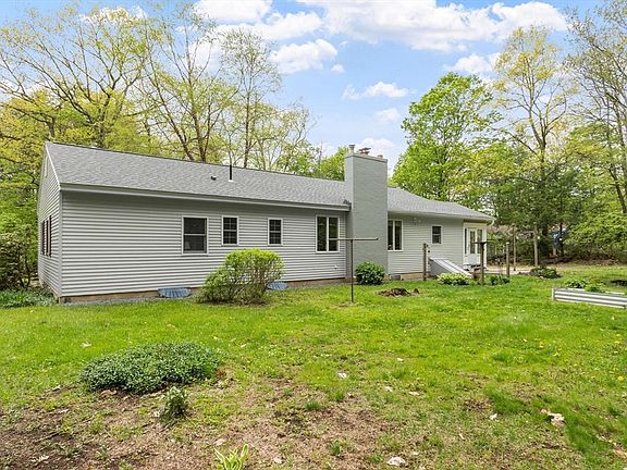 5th image of 248 Lyons Hill Rd