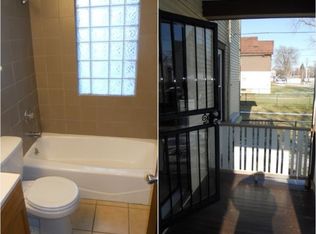 2350 N 16th St APT 4, Milwaukee, WI 53206