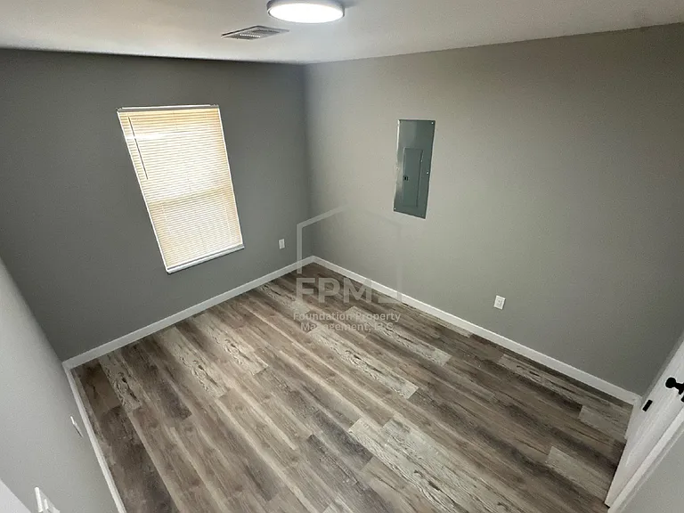 1378 Eloise Rd — Photo 6
