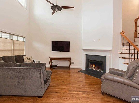 5th image of 43 Cherrywood Ct #4002