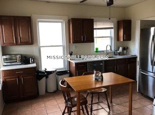 89 Hillside St #3E, Roxbury Crossing, MA 02120