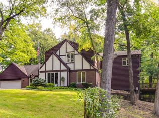 21361 N Highwood Rd, Kildeer, IL 60047