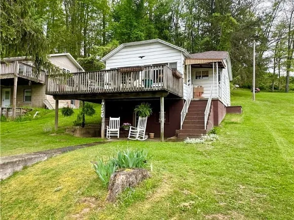 756 Crystal Lake Rd, West Union, WV 26456