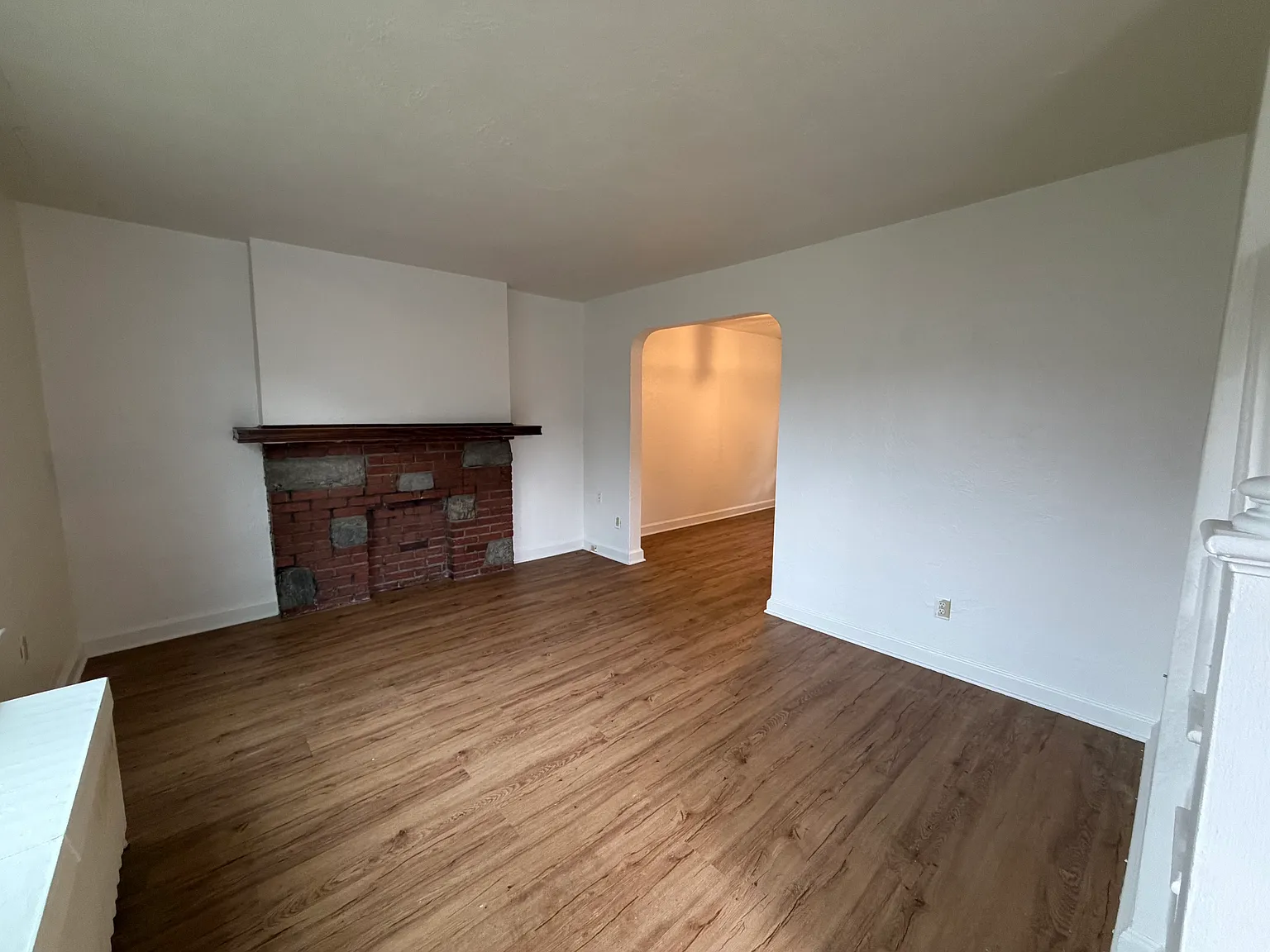 2 bed, $1,025 — Photo 2