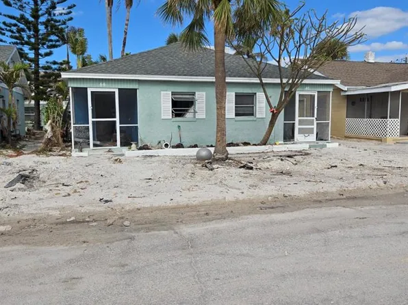 44 81st Ave, Treasure Island, FL 33706