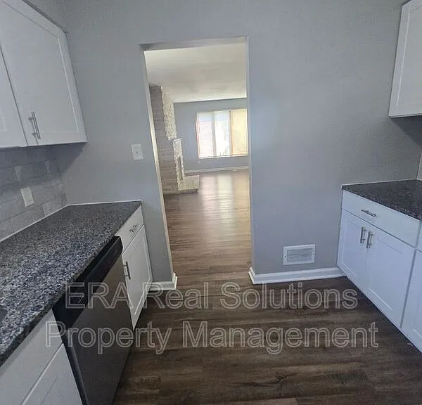1000 E 19th Ave — Photo 16
