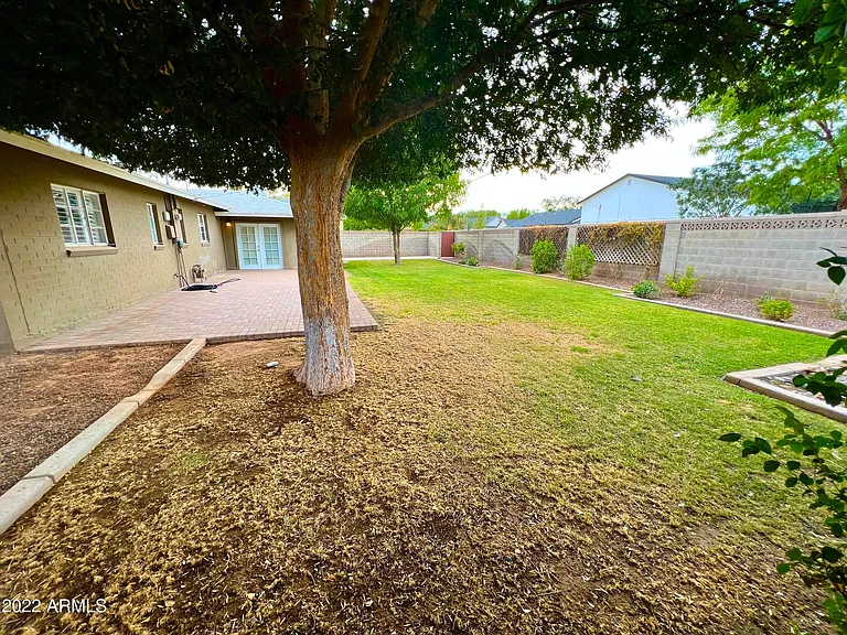 3940 E Glenrosa Ave — Photo 13