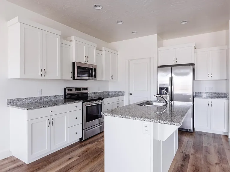 1889 E Honeycomb Dr — Photo 18