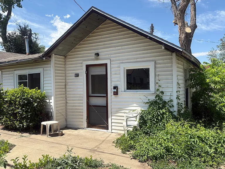 813 Lee Ave — Photo 1