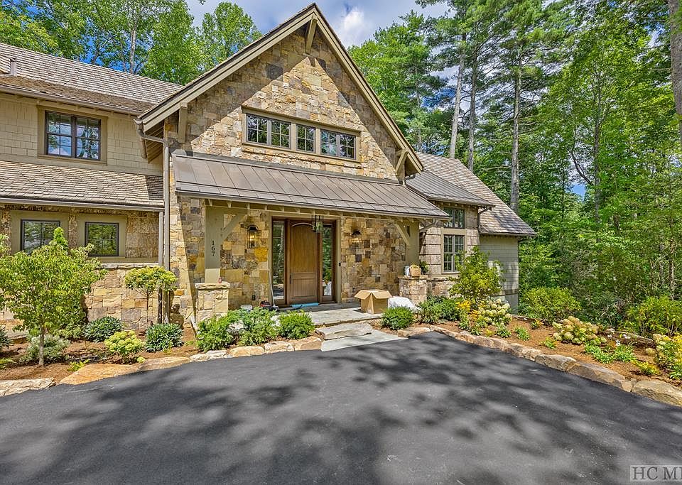 1st image of 167 Runner Oak Lane