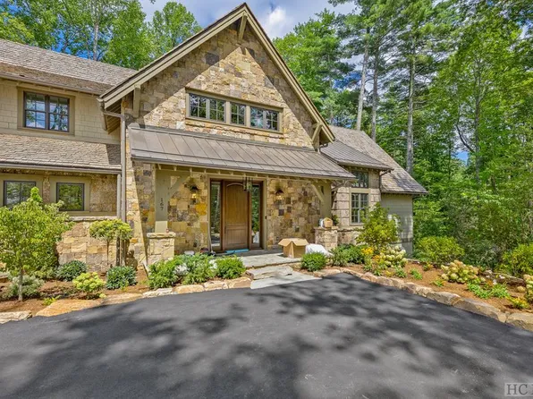 167 Runner Oak Lane, Cashiers, NC 28717